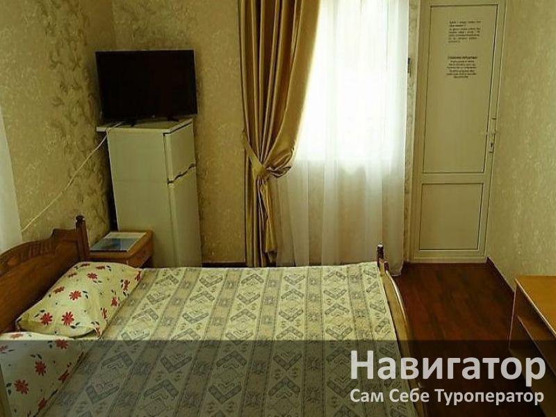 ЮЖНЫЙ - гостевой дом в Геленджик (Толстый мыс) ЮЖНЫЙ - гостевой дом в Геленджик (Толстый мыс)