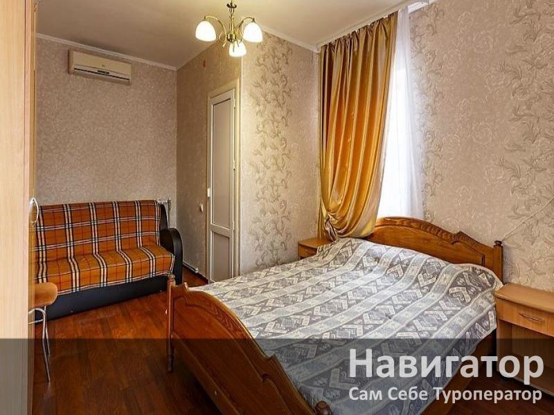 ЮЖНЫЙ - гостевой дом в Геленджик (Толстый мыс) ЮЖНЫЙ - гостевой дом в Геленджик (Толстый мыс)