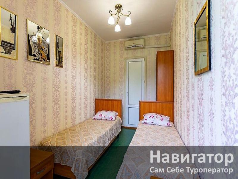ЮЖНЫЙ - гостевой дом в Геленджик (Толстый мыс) ЮЖНЫЙ - гостевой дом в Геленджик (Толстый мыс)