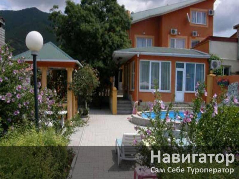 КЛЕНОВЫЙ ЛИСТ- гостиница в Геленджик центр