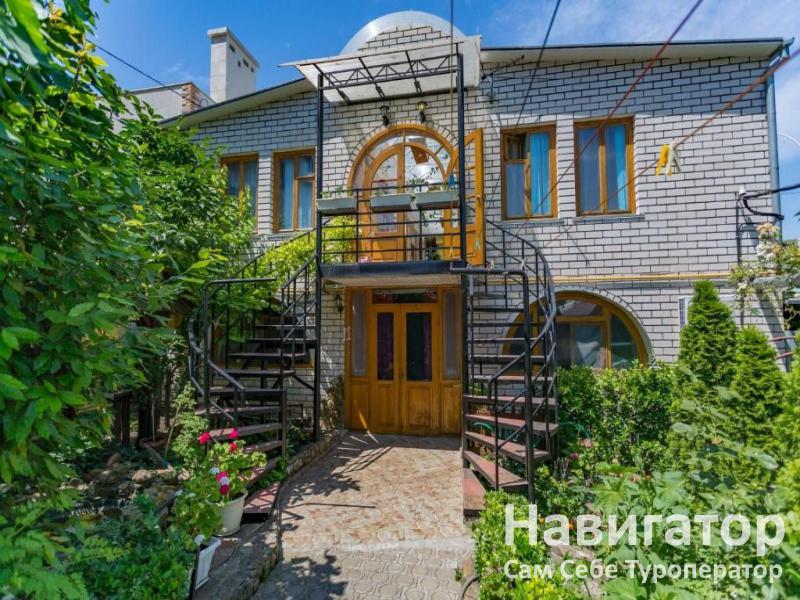 ЛЮДИВА - гостевой дом в Геленджик (Толстый мыс)