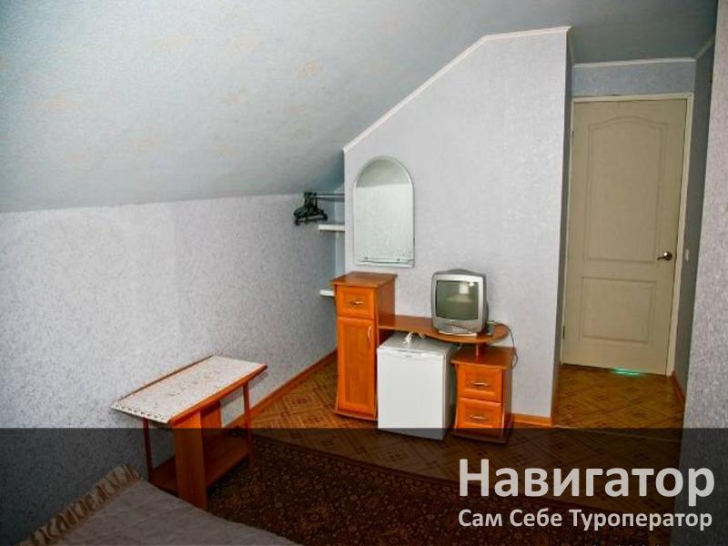 МАЛАХИТ - гостевой дом в Геленджик (Толстый мыс) МАЛАХИТ - гостевой дом в Геленджик (Толстый мыс)