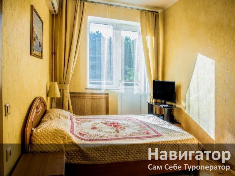 ЛАЗУРНЫЙ - отель в Геленджик центр ЛАЗУРНЫЙ - отель в Геленджик центр