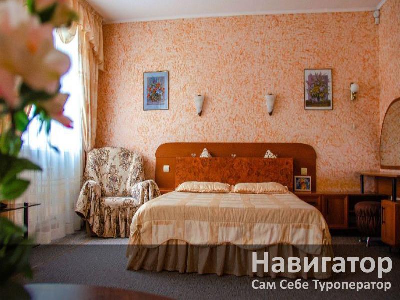 ЛАЗУРНЫЙ - отель в Геленджик центр ЛАЗУРНЫЙ - отель в Геленджик центр