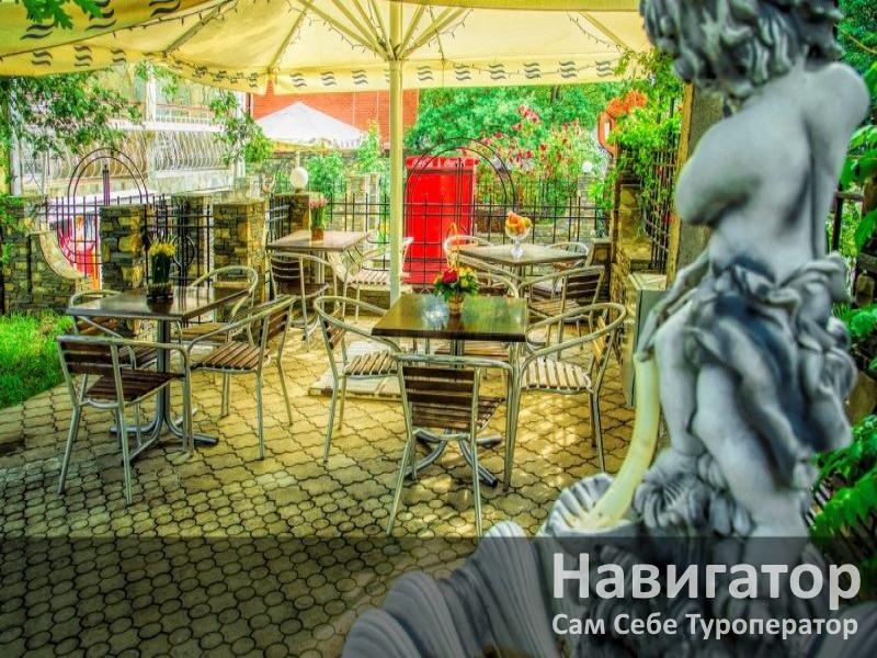 ЛАЗУРНЫЙ - отель в Геленджик центр ЛАЗУРНЫЙ - отель в Геленджик центр