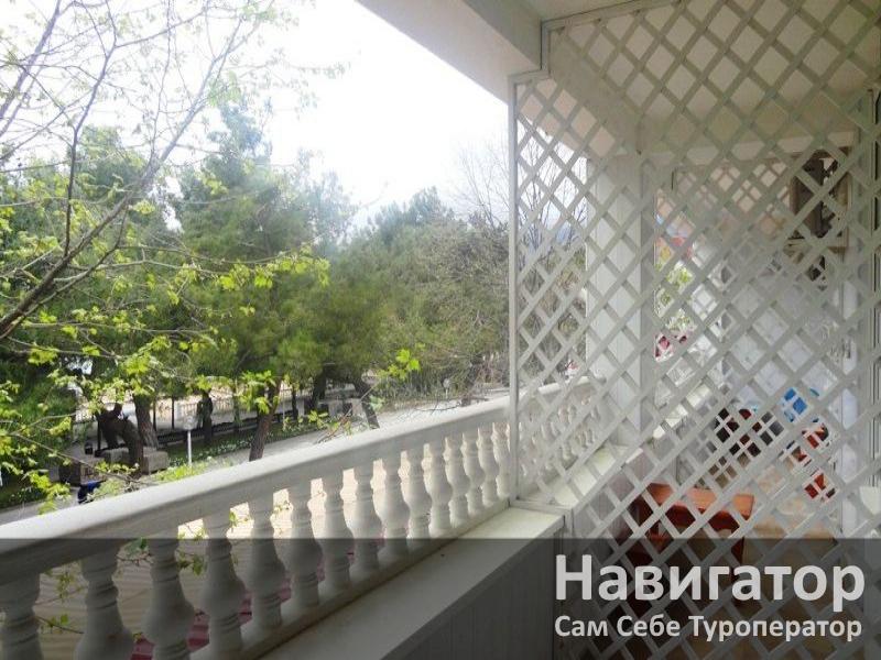 АЛЕНКА - гостиница в Геленджик (Толстый мыс)