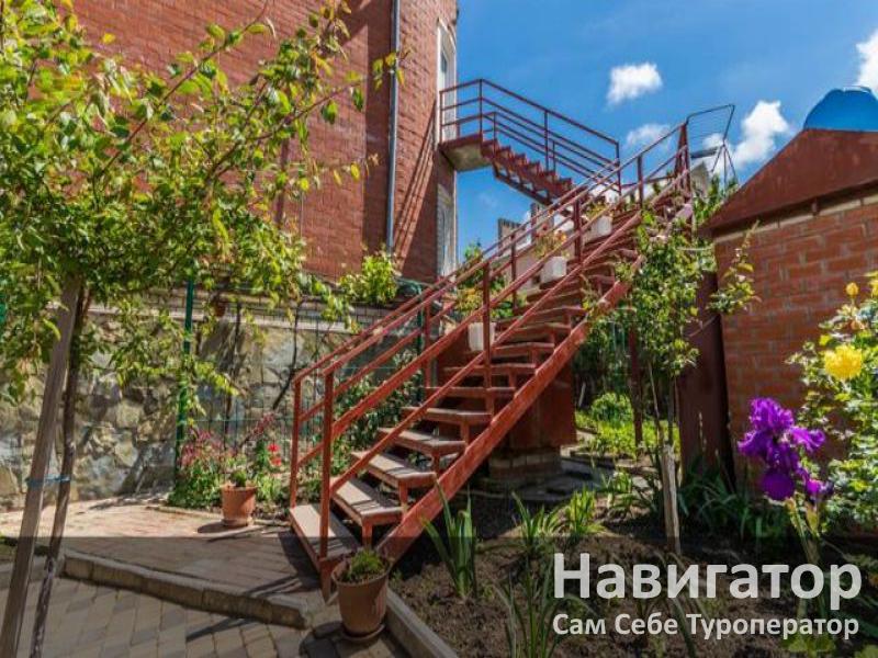 ЛЮДМИЛА - гостевой дом в Геленджик (Толстый мыс) ЛЮДМИЛА - гостевой дом в Геленджик (Толстый мыс)
