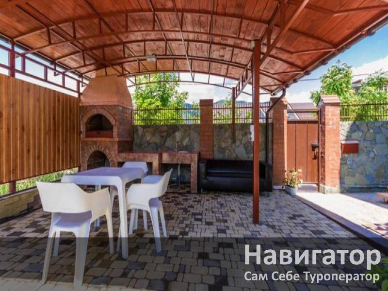 ЛЮДМИЛА - гостевой дом в Геленджик (Толстый мыс) ЛЮДМИЛА - гостевой дом в Геленджик (Толстый мыс)