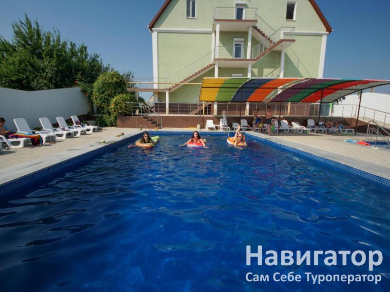 ТРИ МОРЯ - гостевой дом в Голубицкая