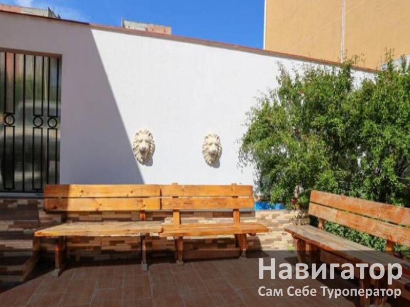 У НИКОЛАЕВНЫ - гостевой дом в Геленджик У НИКОЛАЕВНЫ - гостевой дом в Геленджик