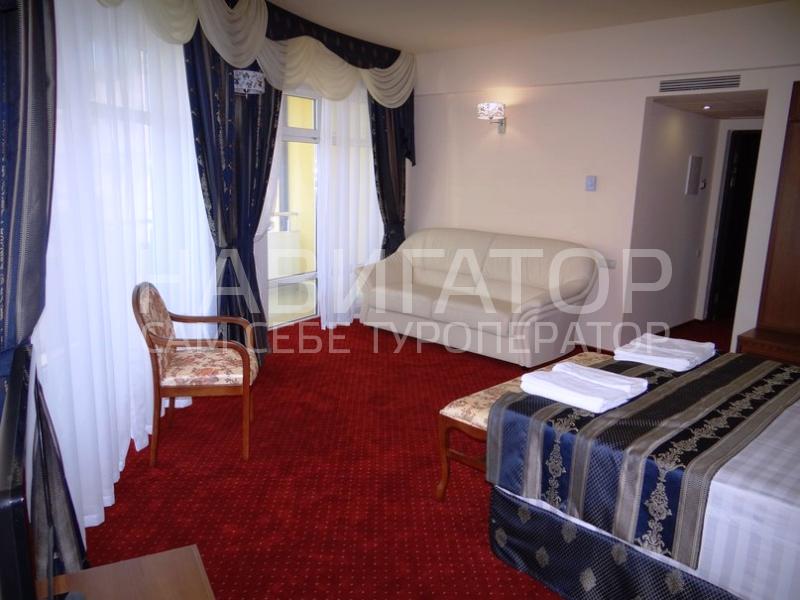 ЛАЗУРЬ Beach Hotel**** - отель в Адлер ЛАЗУРЬ Beach Hotel**** - отель в Адлер