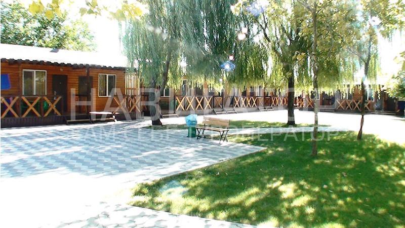 ЭМЕРАЛЬД - база отдыха в Витязево ЭМЕРАЛЬД - база отдыха в Витязево