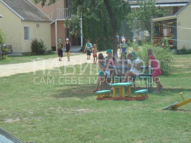 СЕРЕБРИСТЫЙ ЛОГ - база отдыха в Голубицкая СЕРЕБРИСТЫЙ ЛОГ - база отдыха в Голубицкая
