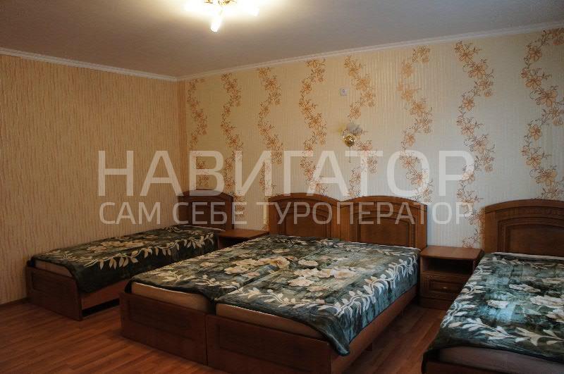 У ВАГАНА - гостевой дом в Вардане