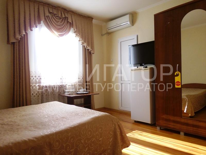 ЛАРИСА - гостиница в Адлер