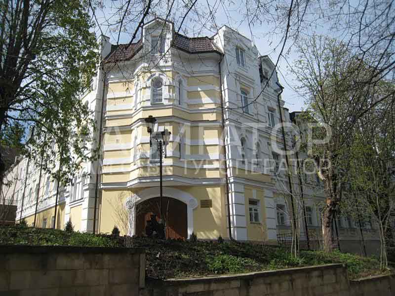 КРАСНЫЙ ОКТЯБРЬ - санаторий в Кисловодск КРАСНЫЙ ОКТЯБРЬ - санаторий в Кисловодск