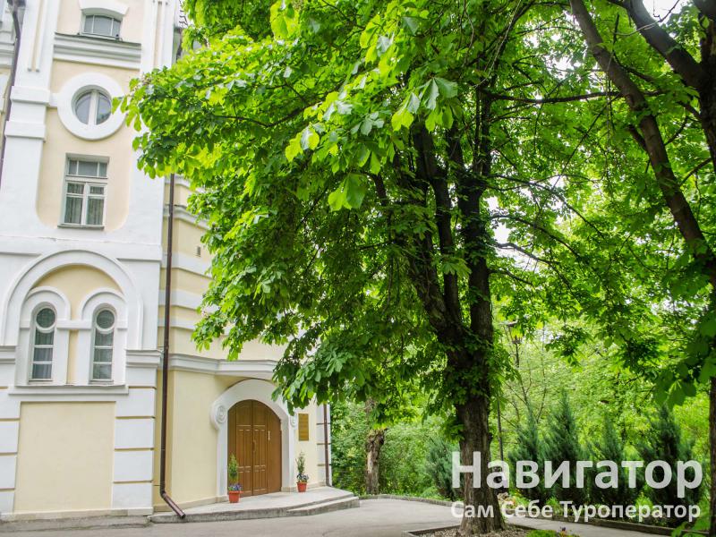 КРАСНЫЙ ОКТЯБРЬ - санаторий в Кисловодск КРАСНЫЙ ОКТЯБРЬ - санаторий в Кисловодск