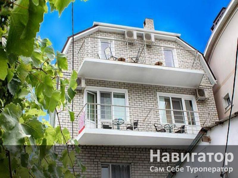 LOVELY PLACE - гостевой дом в Геленджик (Толстый мыс)