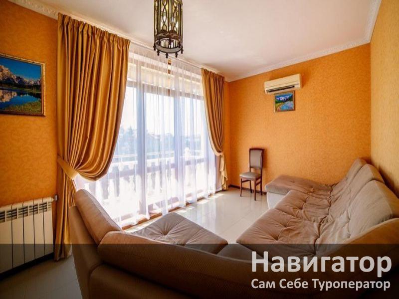 ВЕРСАЛЬ - отель 3* в Геленджик центр