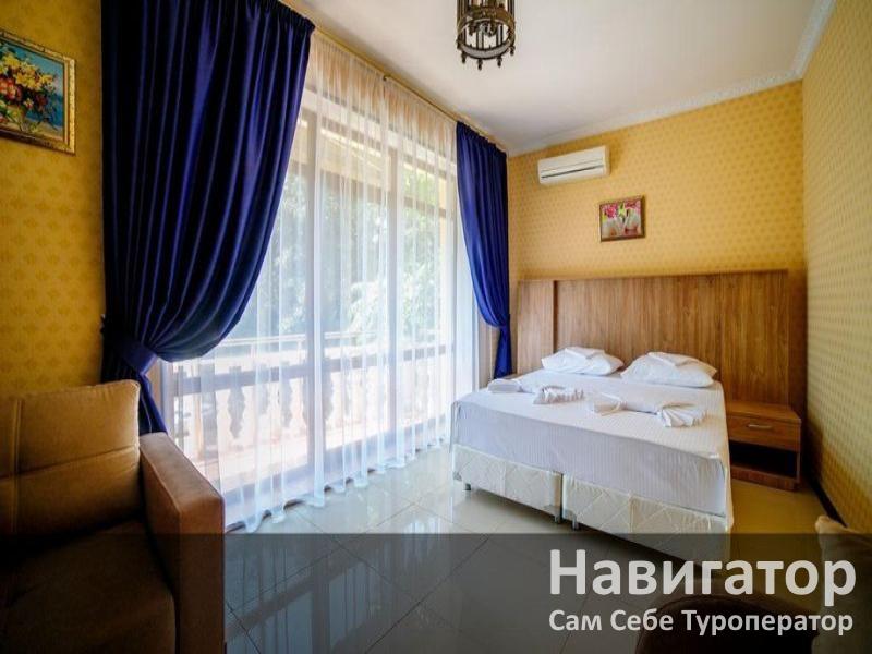 ВЕРСАЛЬ - отель 3* в Геленджик центр ВЕРСАЛЬ - отель 3* в Геленджик центр