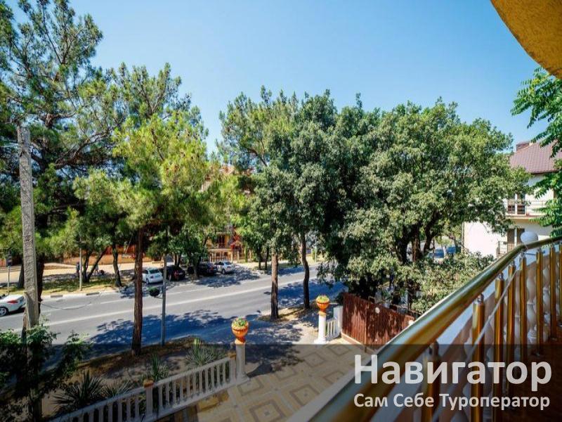 ВЕРСАЛЬ - отель 3* в Геленджик центр