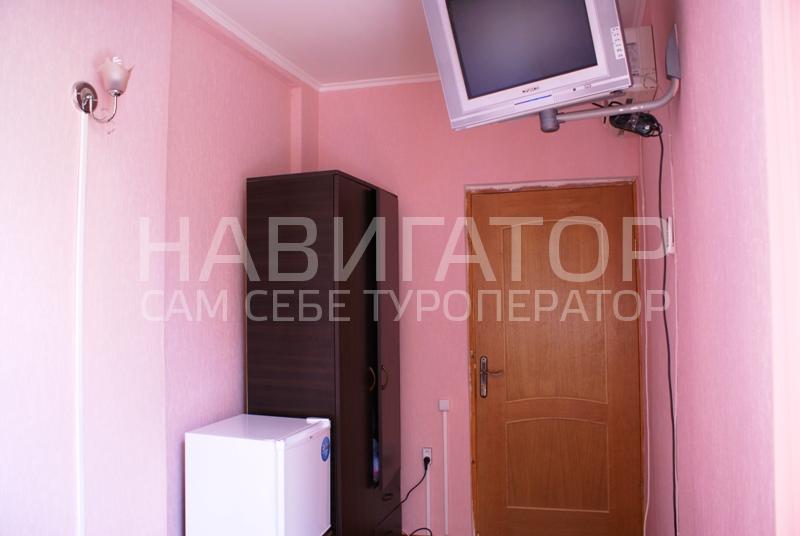 БЕЛЫЙ ДОМ - гостиница в Сухум БЕЛЫЙ ДОМ - гостиница в Сухум