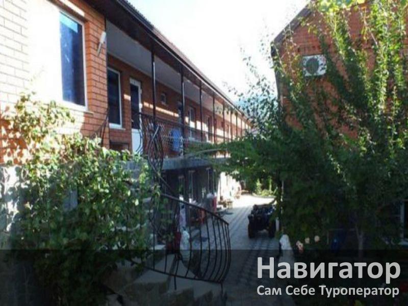 АНТОНИНА - гостевой дом в Геленджик (Толстый мыс) АНТОНИНА - гостевой дом в Геленджик (Толстый мыс)