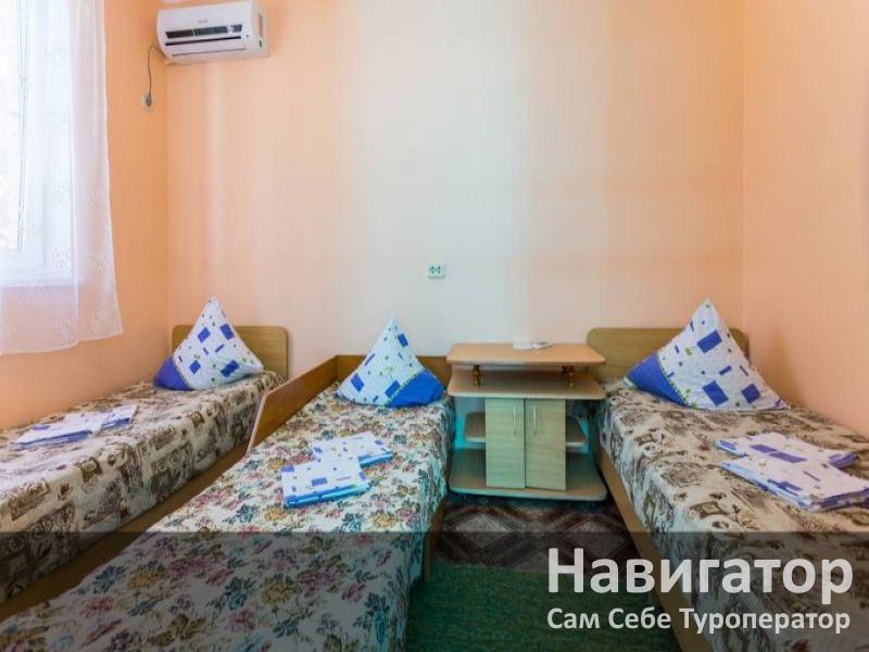 АНТОНИНА - гостевой дом в Геленджик (Толстый мыс) АНТОНИНА - гостевой дом в Геленджик (Толстый мыс)