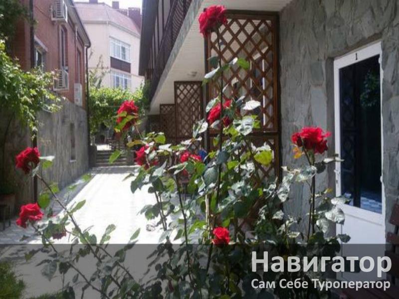 АНТОНИНА - гостевой дом в Геленджик (Толстый мыс) АНТОНИНА - гостевой дом в Геленджик (Толстый мыс)