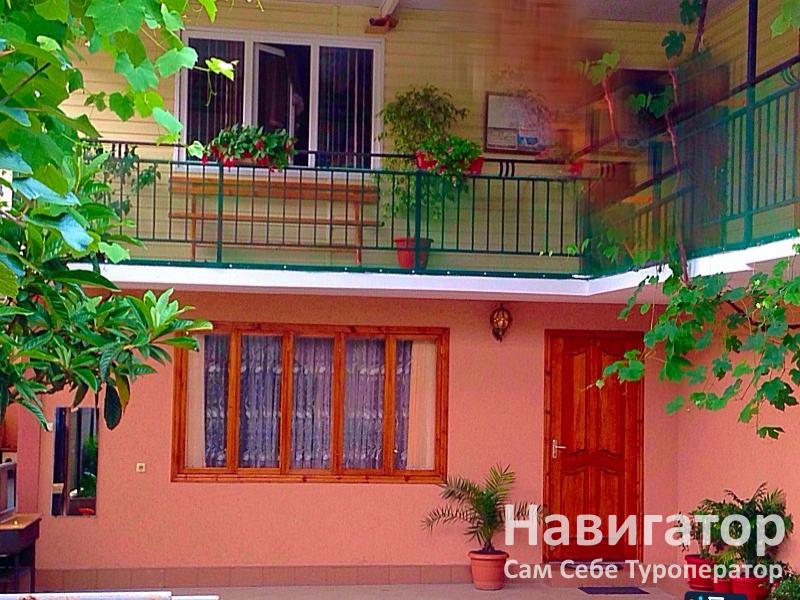 У ЛЮСИ - гостевой дом в Вардане У ЛЮСИ - гостевой дом в Вардане