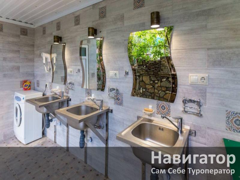 РАДУЖНЫЙ - гостевой дом в Геленджик (Тонкий мыс) РАДУЖНЫЙ - гостевой дом в Геленджик (Тонкий мыс)