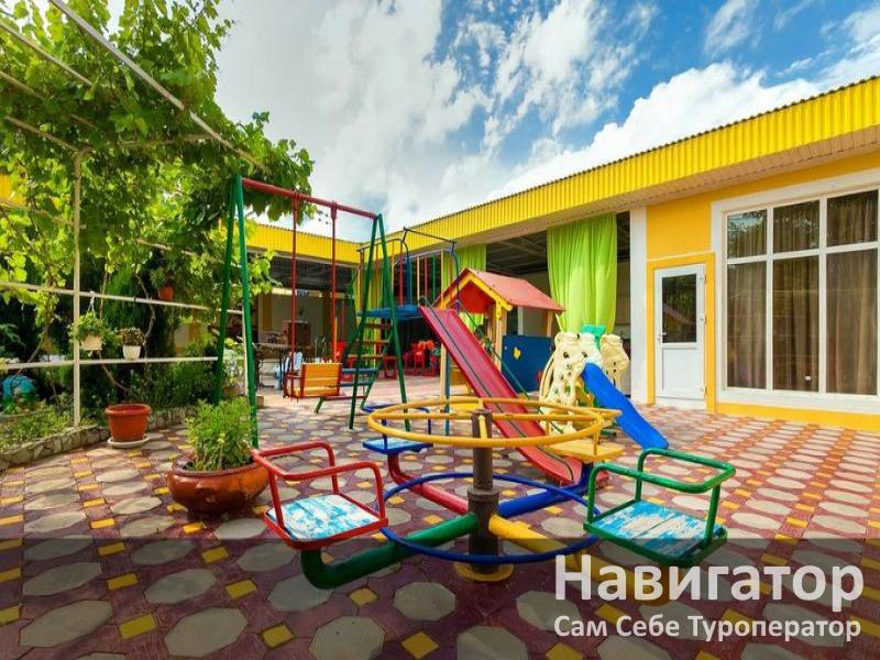 НАИРА - гостевой дом в Геленджик (Тонкий мыс) НАИРА - гостевой дом в Геленджик (Тонкий мыс)