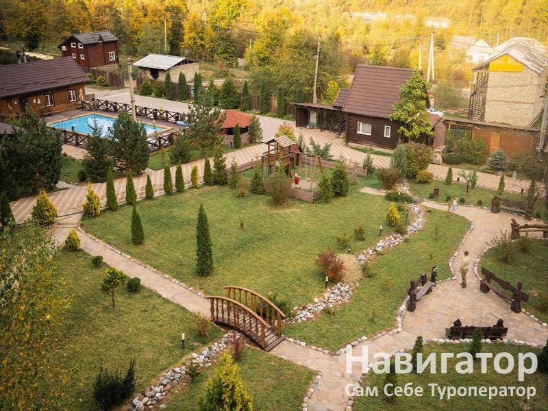 У скалы Монах - туристический комплекс в Хамышки с. У скалы Монах - туристический комплекс в Хамышки с.