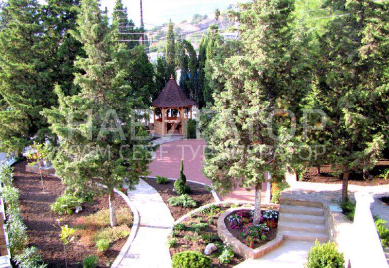 КАМЕЛОТ - отель в Алушта