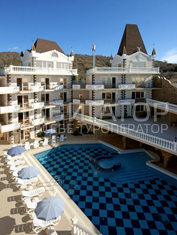 КАМЕЛОТ - отель в Алушта