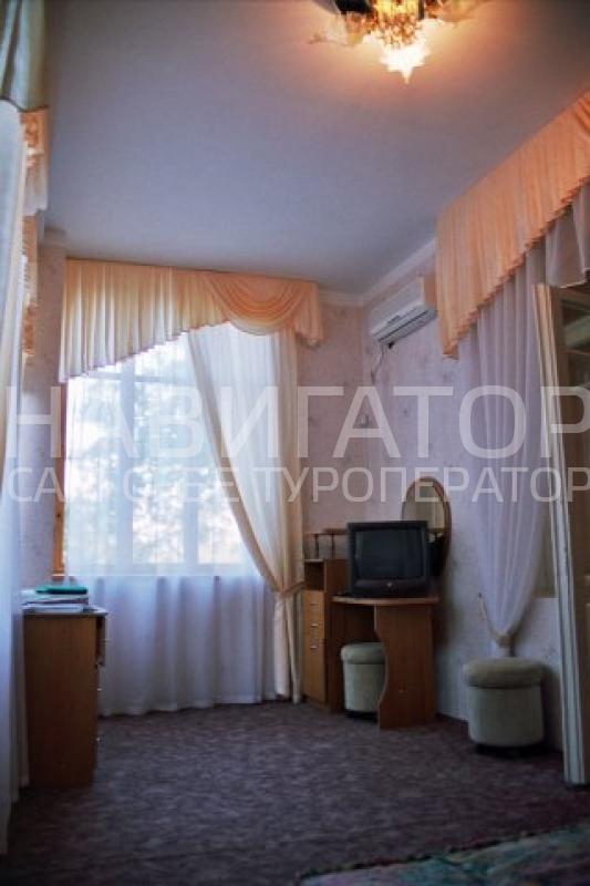 ЗАРЯ - пансионат в Ялта ЗАРЯ - пансионат в Ялта