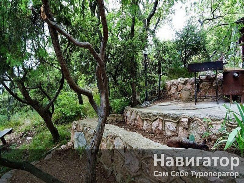 ГРИН ХИЛЗ (GREEN HILLS) - мини-гостиница в Алупка