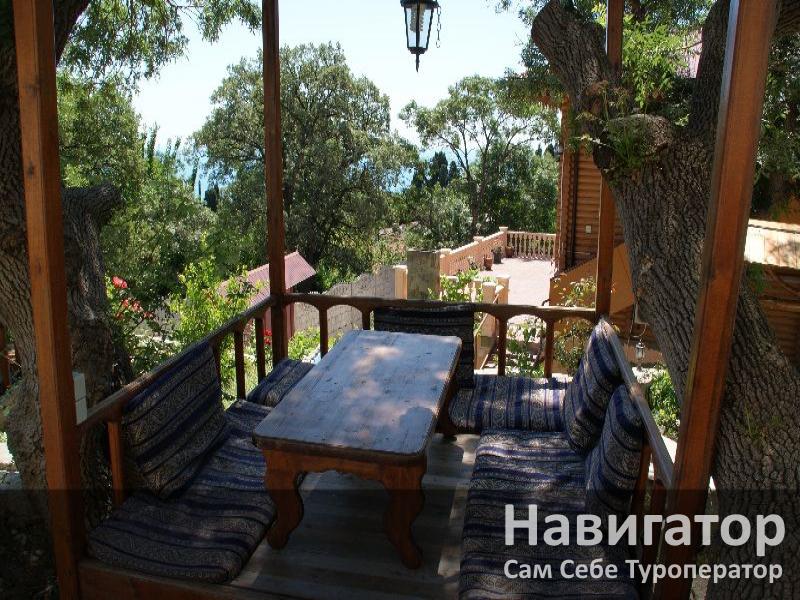 АЛ-ХАЯТ - мини-гостиница в Алупка АЛ-ХАЯТ - мини-гостиница в Алупка