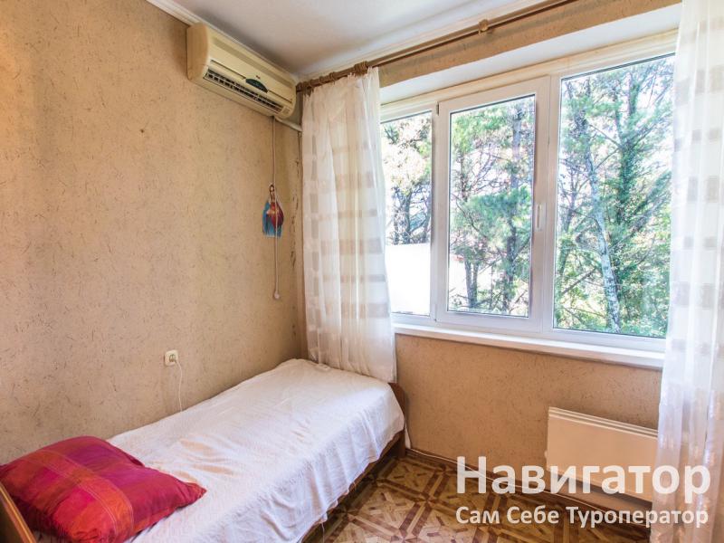 3 - 1-но комнатная квартира 4/5 дома в Бытха мкр.