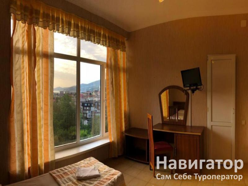 ДОМИК НА АКАЦИЯХ - гостевой дом в Адлер ДОМИК НА АКАЦИЯХ - гостевой дом в Адлер