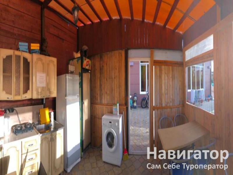 ДОМИК НА АКАЦИЯХ - гостевой дом в Адлер
