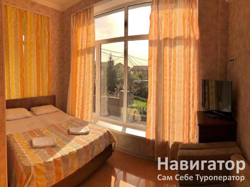 ДОМИК НА АКАЦИЯХ - гостевой дом в Адлер ДОМИК НА АКАЦИЯХ - гостевой дом в Адлер