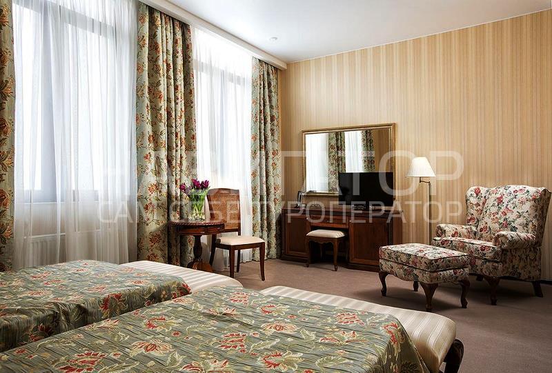 DOLPHIN - hotel*** в Центр DOLPHIN - hotel*** в Центр