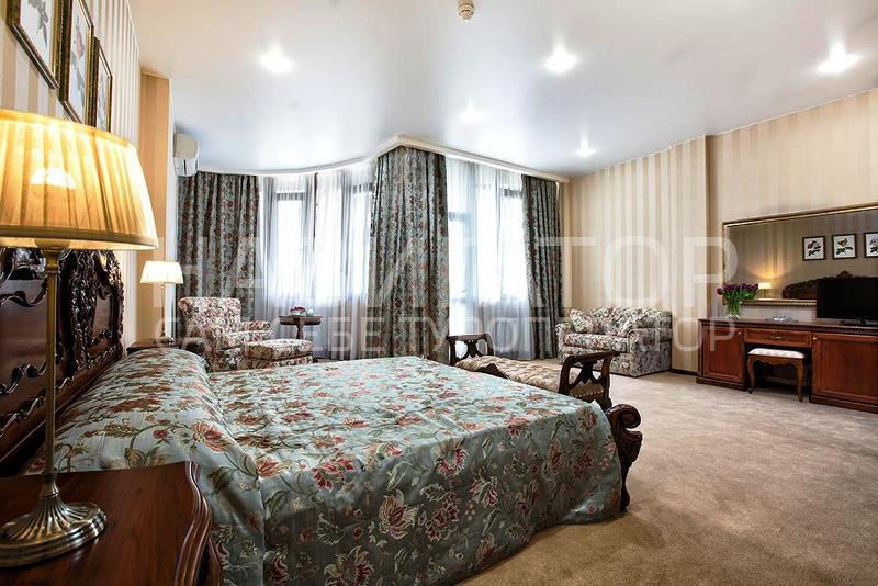 DOLPHIN - hotel*** в Центр DOLPHIN - hotel*** в Центр