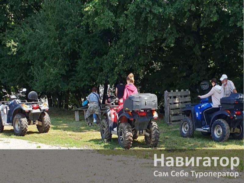 В ГОСТЯХ У ПАВЛИНА - база отдыха в Северский район