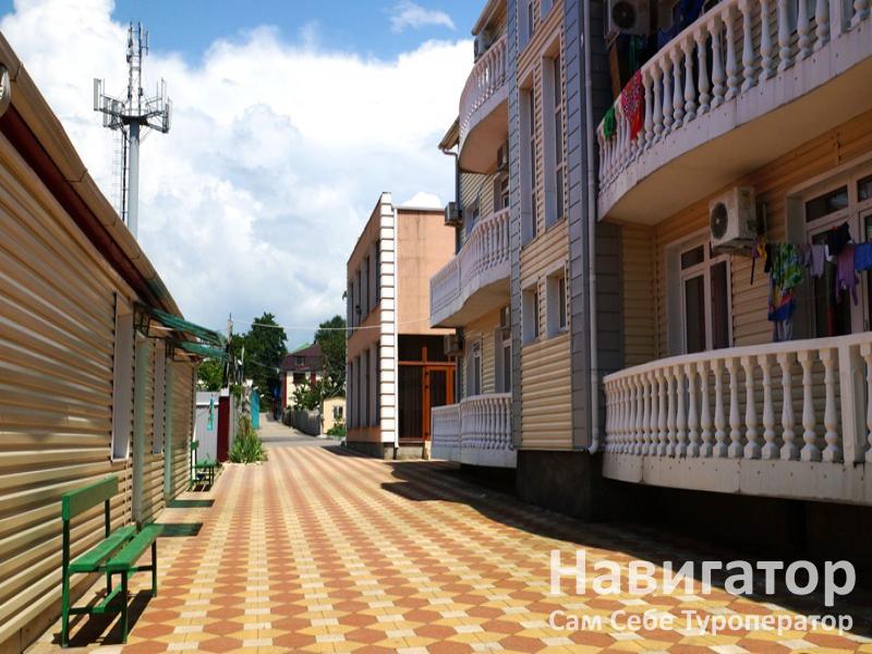 ЛАЗУРИТ- база отдыха в Агой