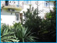 ЧЕРНОЕ МОРЕ - гостевой дом в Алупка