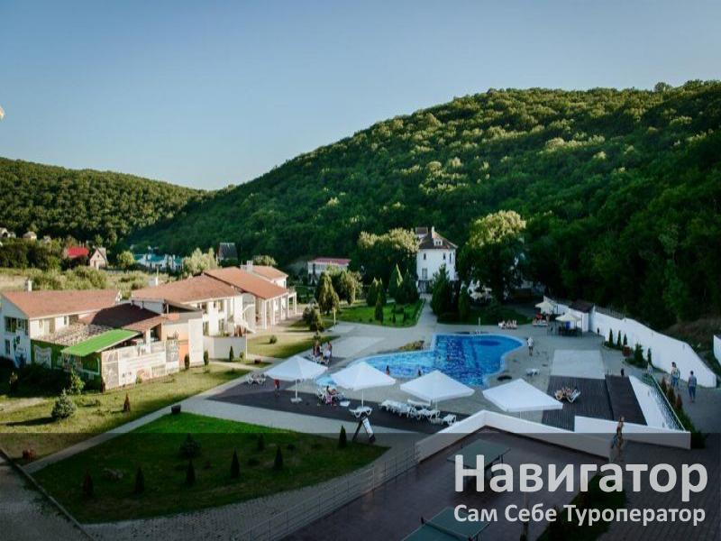 КРУГЛОЕ ОЗЕРО - база отдыха в Абрау-Дюрсо