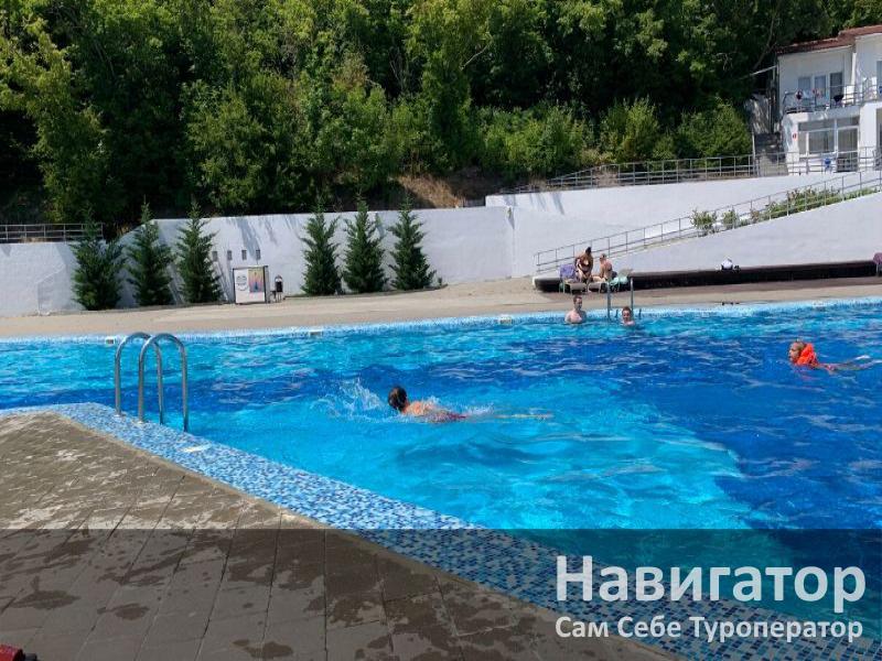КРУГЛОЕ ОЗЕРО - база отдыха в Абрау-Дюрсо